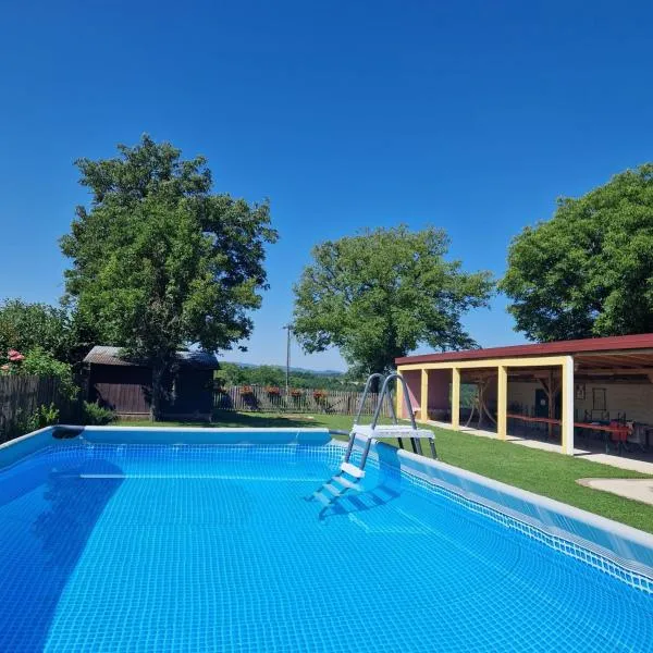 Kuća za odmor Holiday house AKORD, Marindvor, hótel í Požega