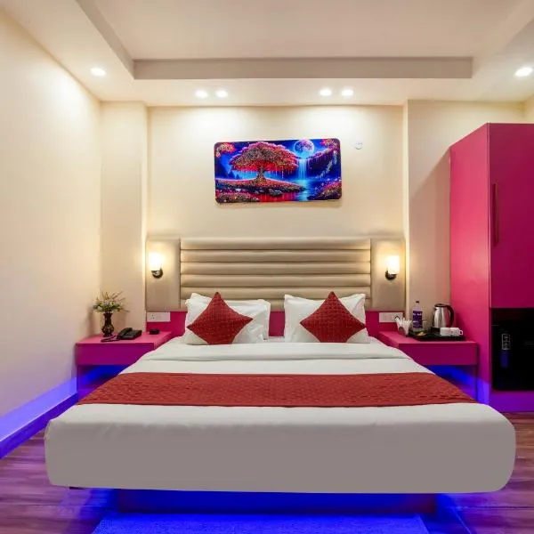 Hotel Angel Pink Premium Behind Radisson Blu Hotel, מלון בגאזיאבאד