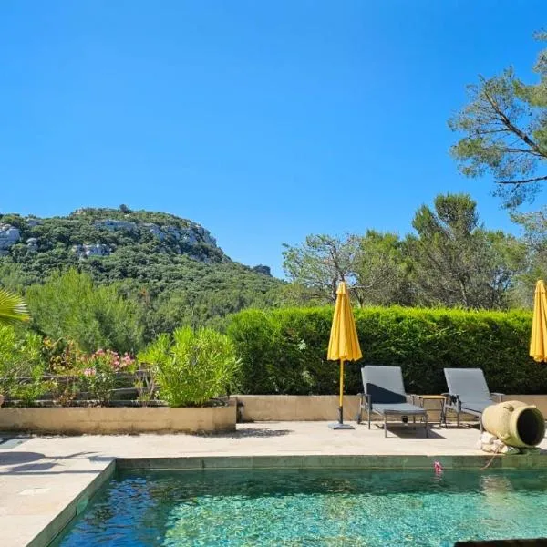 MAS DE LA FADETO, hotel v mestu Les Baux-de-Provence