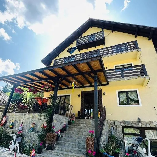 Sapphire Chalet - Moieciu de sus, hotel di Moieciu de Sus