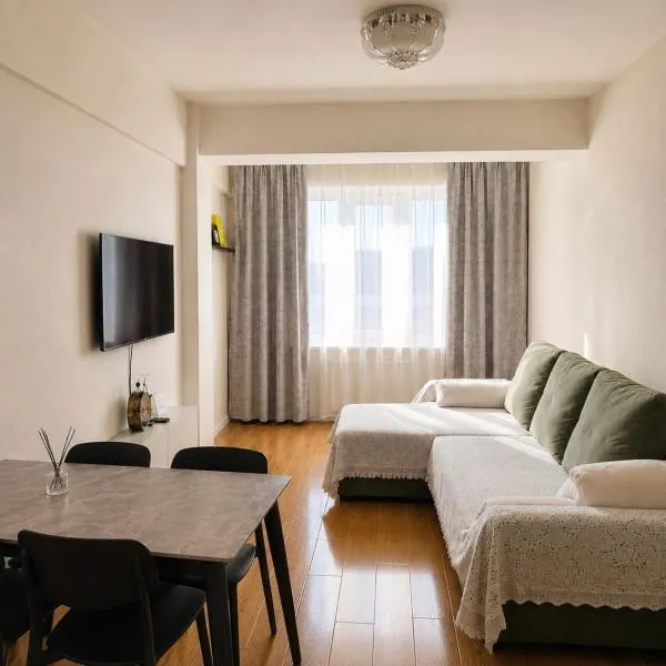 Warm & Cozy Stay in the City Center, hotel a Ulan Bator