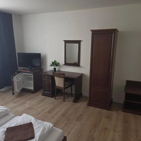 Laguna ubytovanie 2 A, hotel v mestu Trenčín