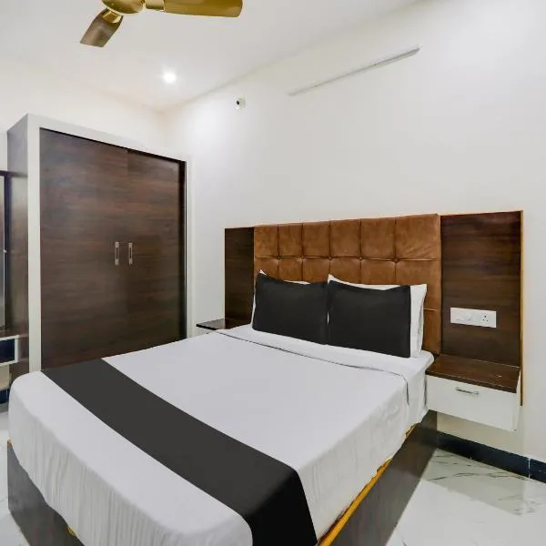 Super Hotel O Arjun Residency, hotel v destinaci Khammam