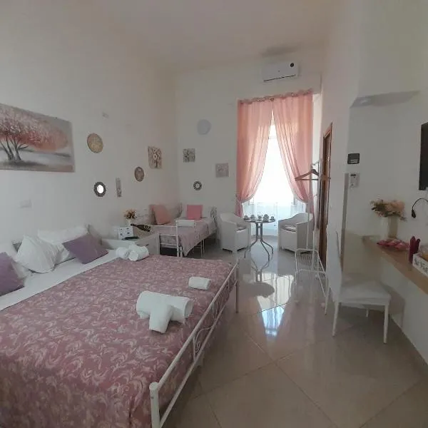 Falanga Family Guests Accommodation, hotel in Civitavecchia