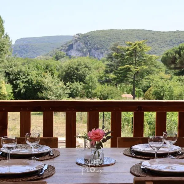 Tente belle vue avec piscine, hotell sihtkohas Vallon-Pont-dʼArc