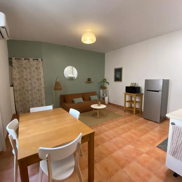 Nîmes में, होटल APPARTEMENT Malana