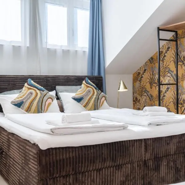 Villa Vaicun - Boutique Rooms，羅拉赫的飯店