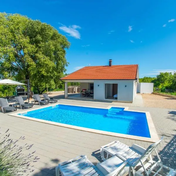 Kuća za odmor Veronika, hotel in Klobuk