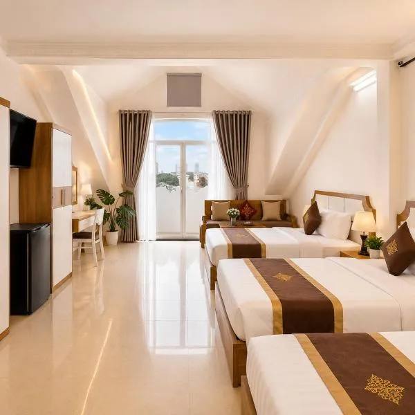 Manus Life Hotel, hotell i Dalat