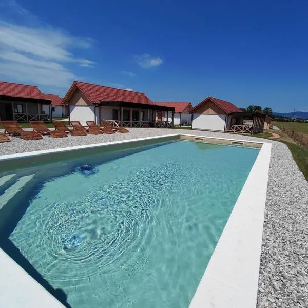 Resort Village Majer - Apartments, Glamping - Slovenia, hotel em Gradac