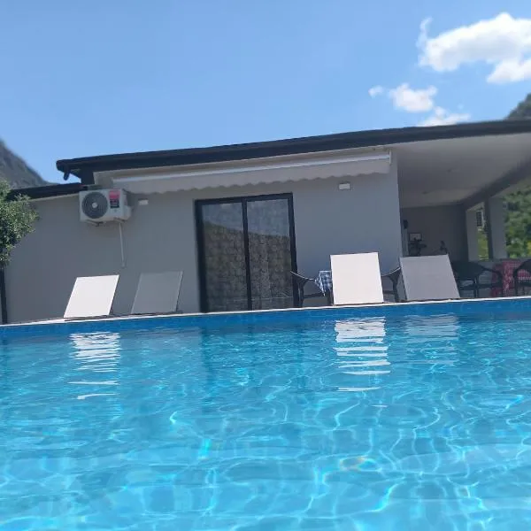 Guesthouse Breeze of the Drin, hotel em Vau i Dejës