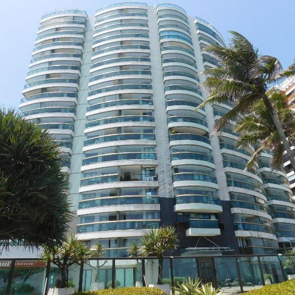 Flat frente-mar no Edifício Barra Royal Plaza