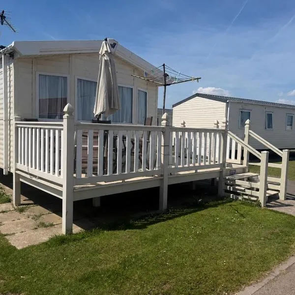 Disability Adapted 6 Berth Caravan Designed for Comfort Accessibility & Independence, hotel in Skegness