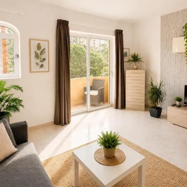Arzella Apartments Xlendi, Premium 2BR, Bus Stop & Market Opposite, hotel in Xlendi