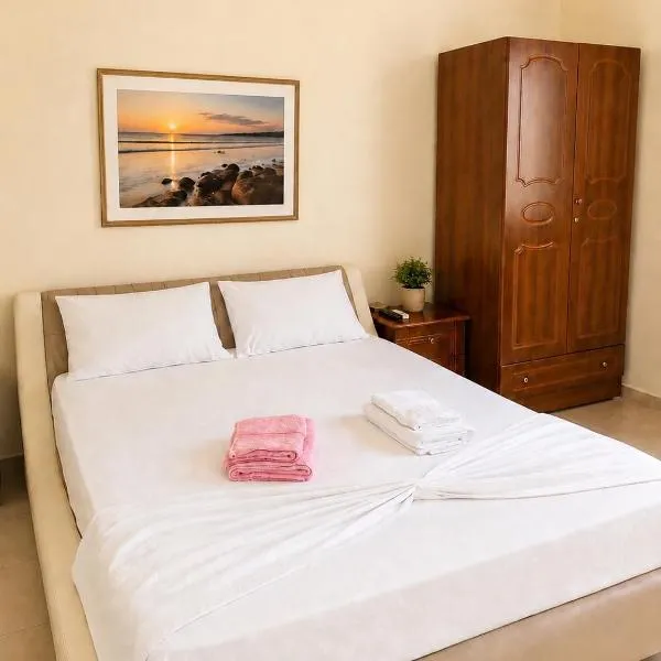 Golden Rose, hotel a Ksamil