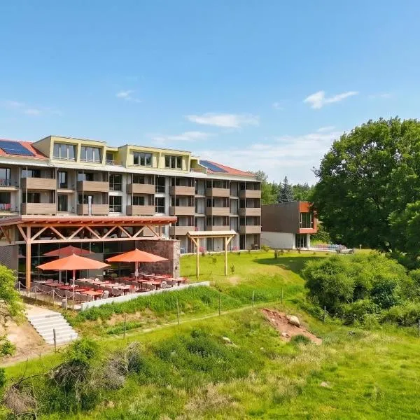 SEEZIEGE Uckermark - Ferienwohnungen am Carwitzer See, hotel in Thomsdorf