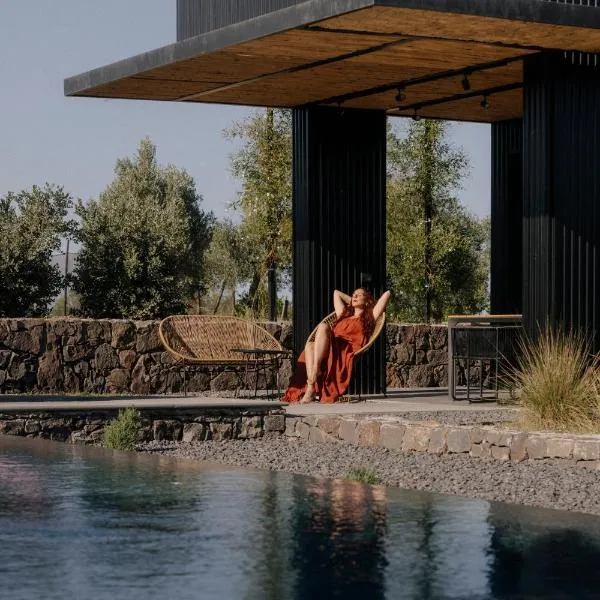 Scorzamara Exclusive Country Lodges - Private Pool or Jacuzzi, hotel u gradu Karlentini
