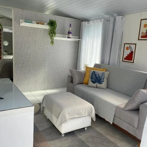 Anitápolis central -apartamento com jardim, hotel em Annitapolis