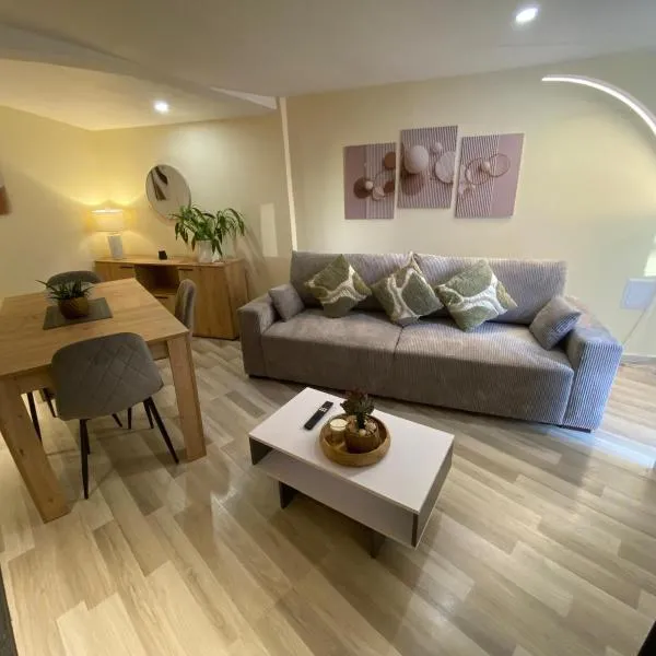 Vivez l'expérience des 24h du Mans dans une maison d'exception à seulement 7 min à pied du Circuit โรงแรมในเลอม็องส์