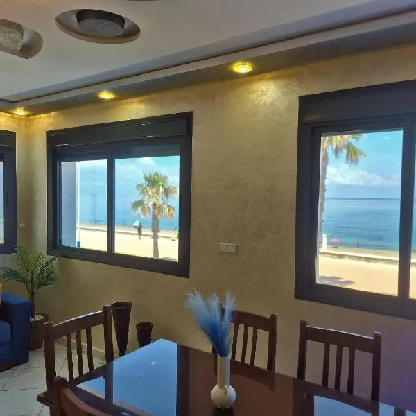 Beachfront First floor mekad, hotel a Oued Laou