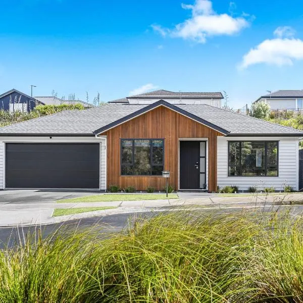 Entire Home in Milldale, Auckland, hotel em Silverdale