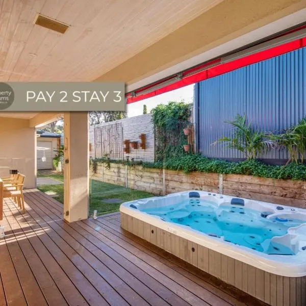 Luxury and Style on Pasadena with large spa, hotel u gradu 'Rye'