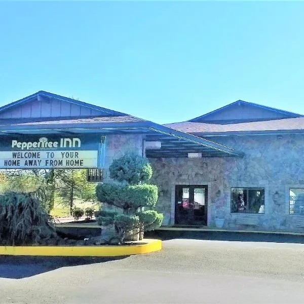 Pepper Tree Inn, hotel in Aloha