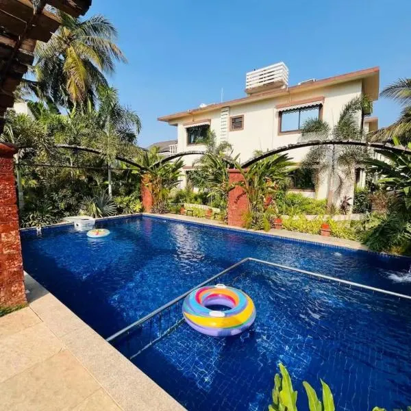4BHK Villa in Anjuna with Jacuzzi & Pool – hotel w mieście Anjuna
