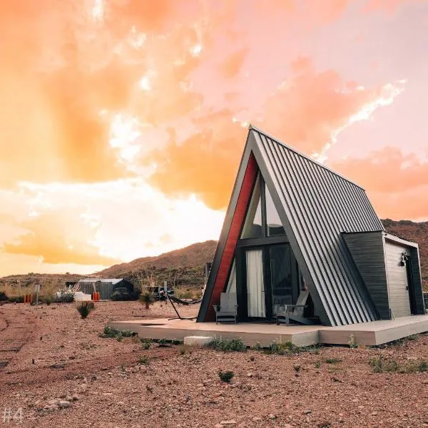 Stardust Big Bend Luxury A-Frame#4 great views, hotel v destinácii Terlingua