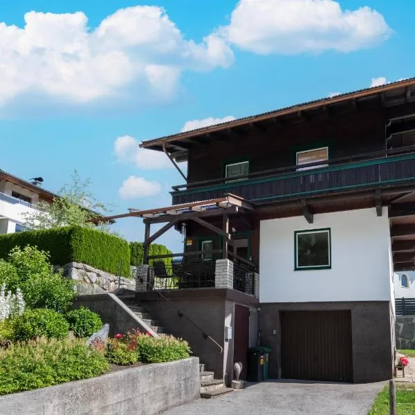 Chalet in Fügen near Spieljochbahn, viešbutis Fiugene