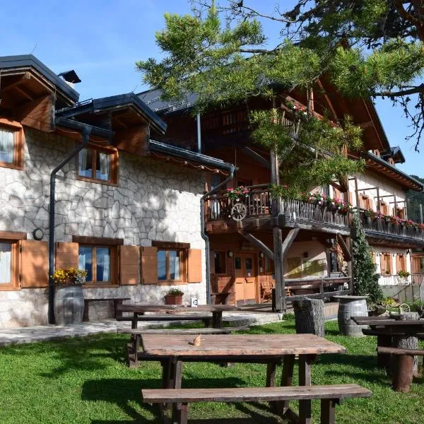 Rifugio Predaia Ai Todes'ci, hotel in Tres