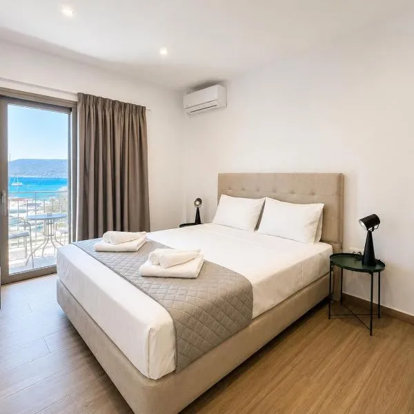 Dolphin hotel، فندق في كورفوس