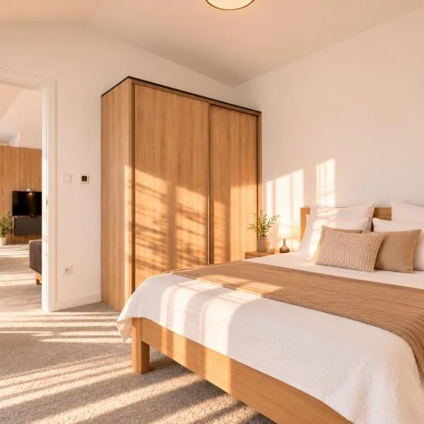ALURE RESIDENCES 11 - 24h self check-in & private parking next to the apartment building included, CITY CENTER right on SNP Square in a quiet passage, new building, best deal in town, hotel din Banská Bystrica