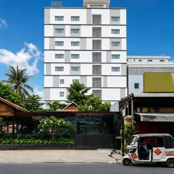 KIRA Hotel, מלון בפנום פן