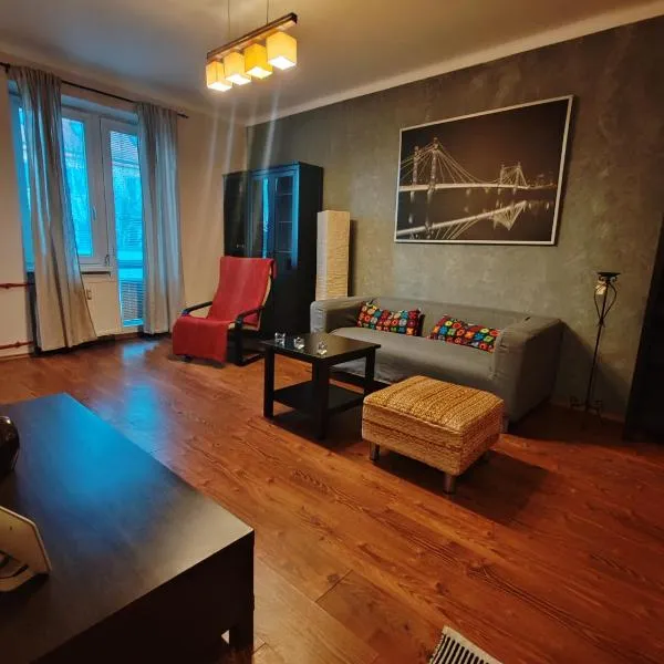 2-izbový apartmán v centre mesta - 2-bedroom apartment with 2 balcony in the centre of the city, hotel em Malacky