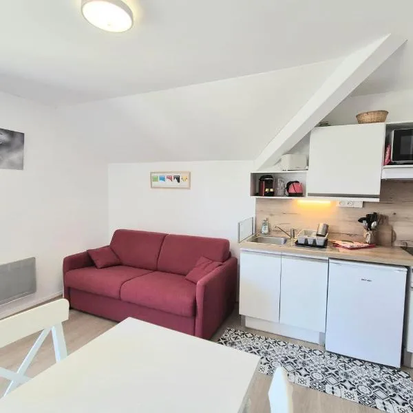 Studio 2 pers avec accès piscine et sauna, hotel v destinaci Les Déserts