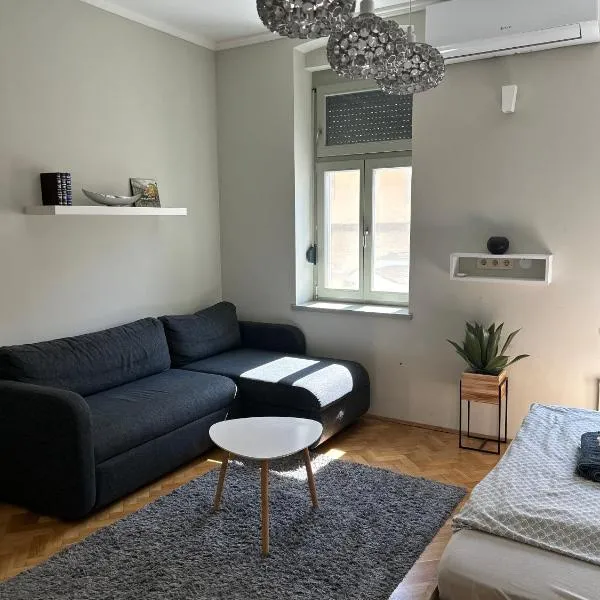 Léna's apartman, hotel a Pécs