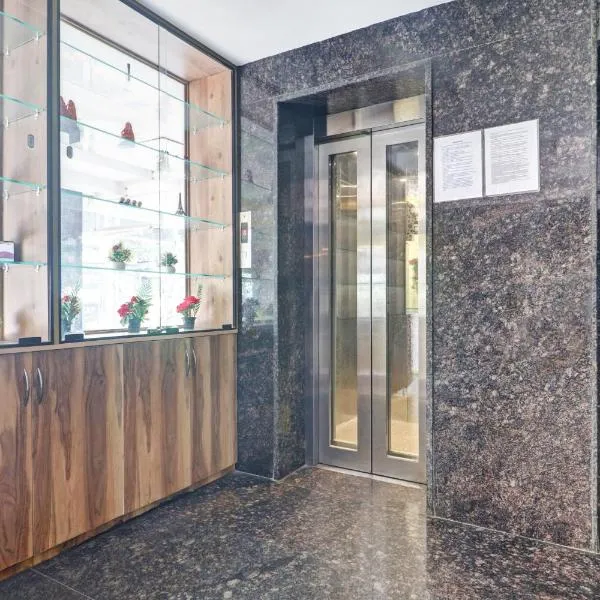 Super Capital O Qualia Gachibowli, hotel in Hyderabad