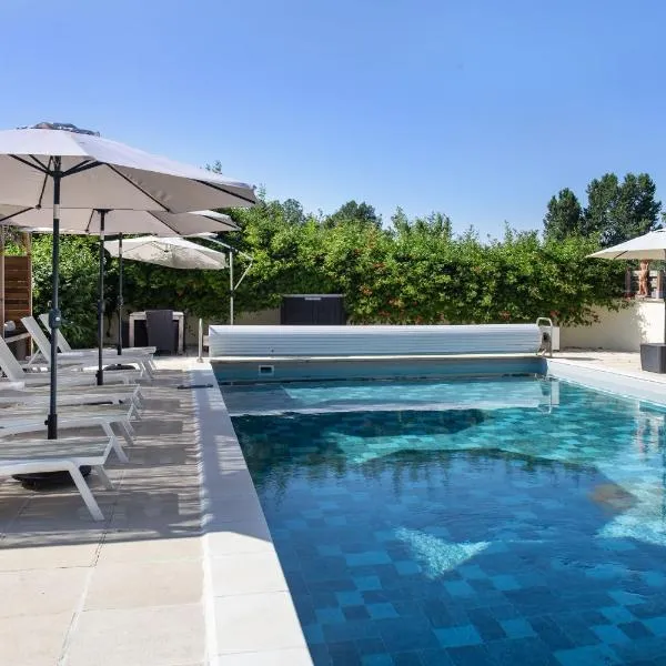 Le Jardin Des Hirondelles Naturiste, hotelli Blanzaguet-Saint-Cybardissa
