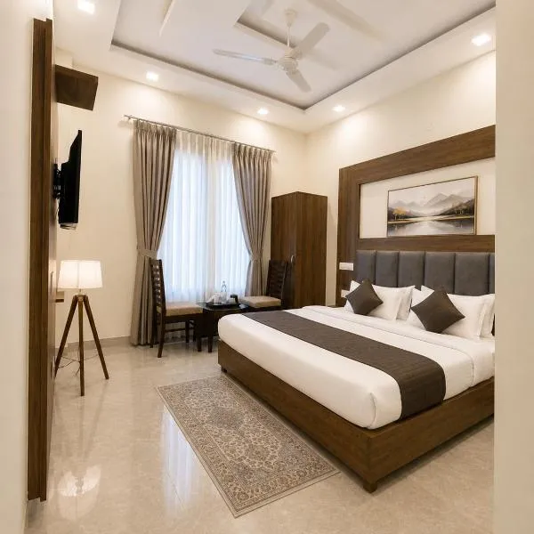 Hotel Woodlark Square Zirakpur Chandigarh # Family Hotel # Property of the Year, hotel v destinácii Čandígarh