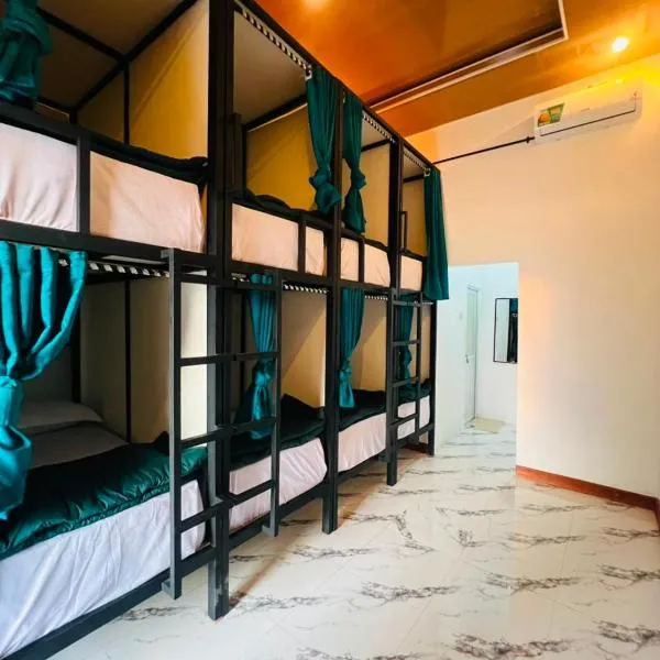 Snooze hostel lombok, hotel en Selong Belanak