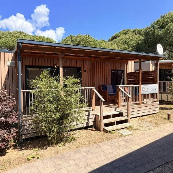 Estivo Premium Deluxe mobile homes on Camping Malibu Beach, hotel i Lido di Jesolo