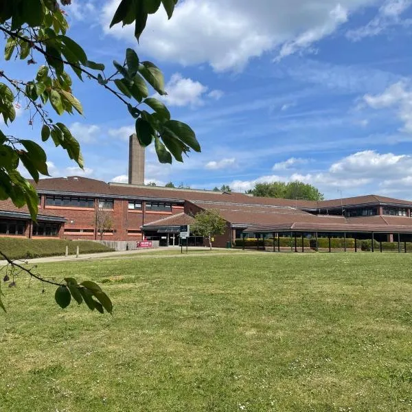 Viesnīca Yarnfield Park Training And Conference Centre pilsētā Stouna