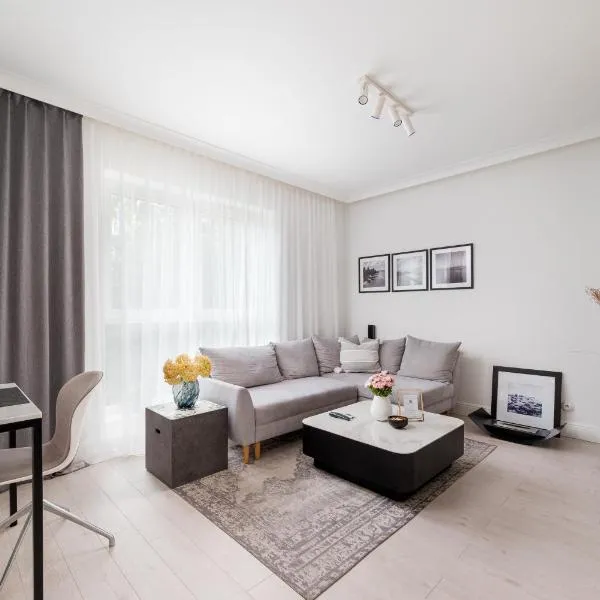 Pszczyńska Modern Apartment by BookingHost, hotel en Varsovia