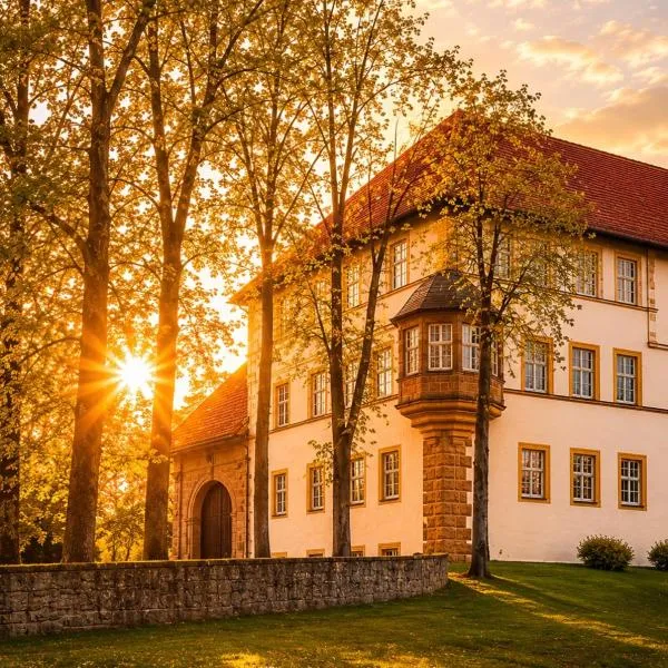 Schlosshotel am Hainich, hotel i Hörselberg-Hainich