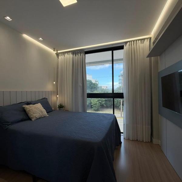 Apto com 2 suites, a 200 mts do mar - Foto 2