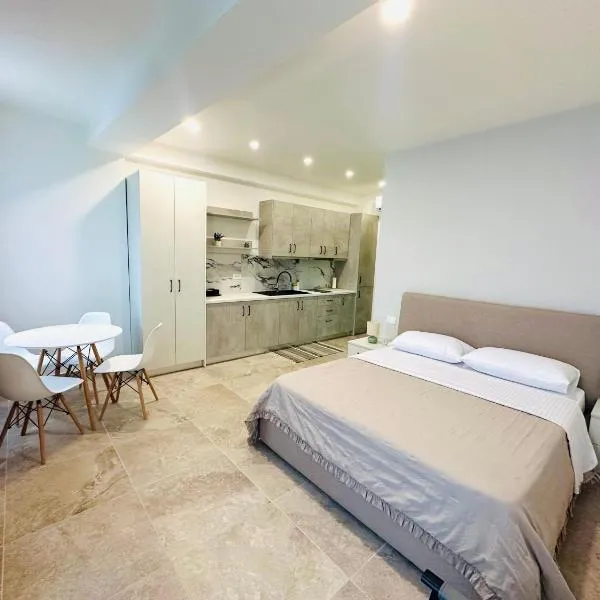 Tanushi Central Apartments, hotel v destinaci Vau i Dejës