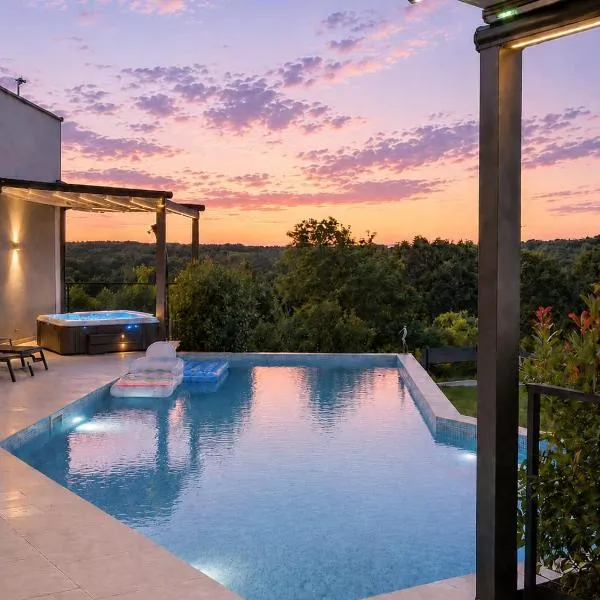 Residence Villa Manuela - Pool & Jacuzzi - Batlug, hotel em Batlug