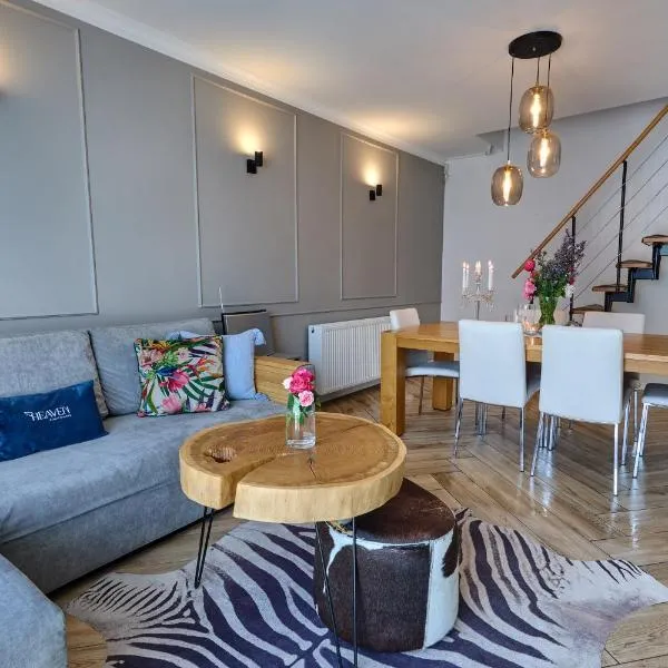 Luxury Heaven Apartment - 116 m2 Fireplace 3 bedroom - Free Parking, hotel u gradu Katovice