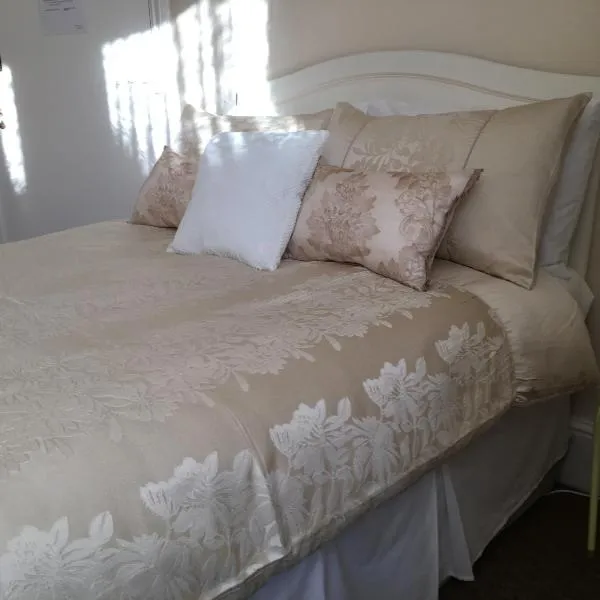 CARIS Guest House, hotel in Southend-on-Sea
